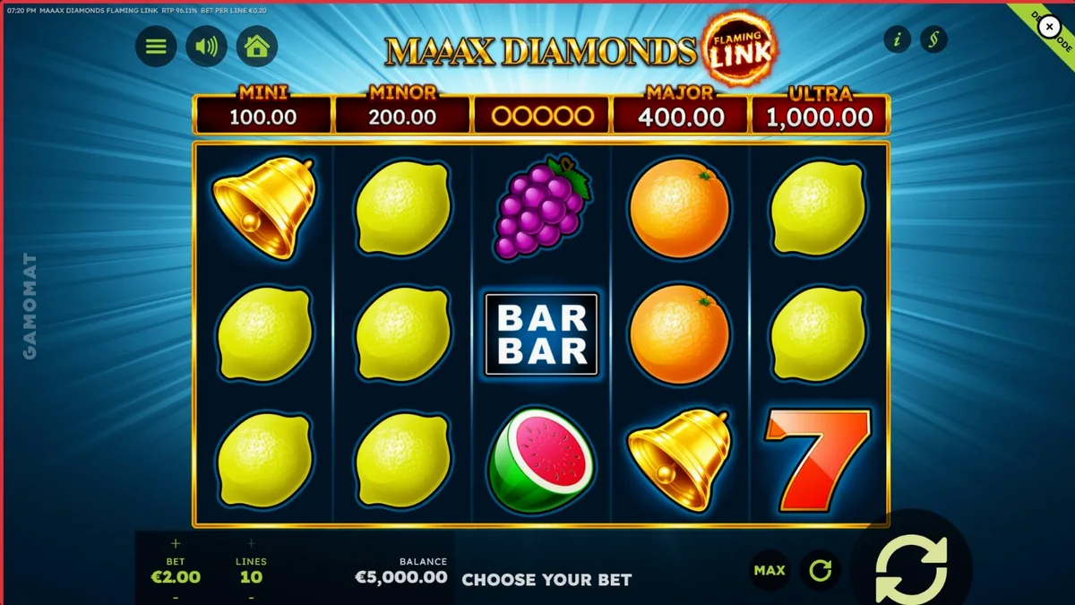 Maaax Diamonds Flaming Link slot machine interface